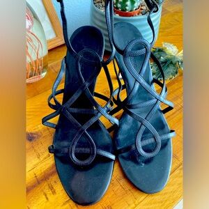 Banana Republic Black Strappy 8’s